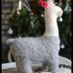 Free people Llama stuffed animal new 🦙🦙